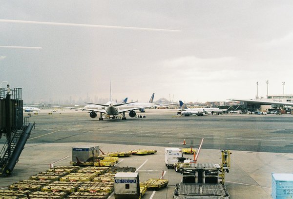 Quels sont les secrets pour une randonnée réussie dans les montagnes Rocheuses, Canada : équipements et conseils ?